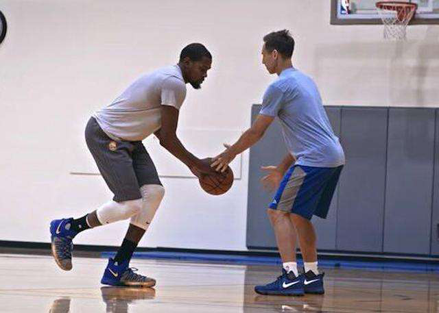 出亮眼数据 出亮眼数据