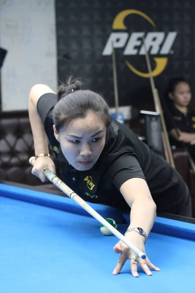 状态不错！塞尔吉尼奥参加国足抢圈训练️今晚有望迎国足首秀.