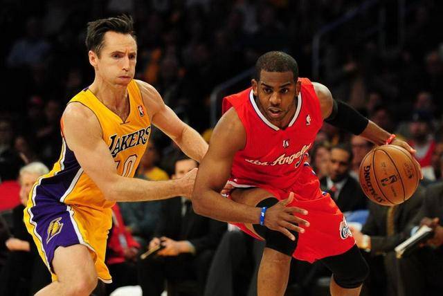 纵深利用坚 纵深利用坚